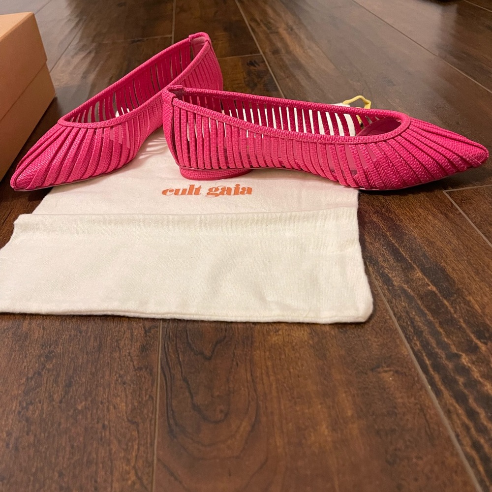 Cult Gaia flats